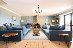 Stunning Renovation edge of Frome + country views
